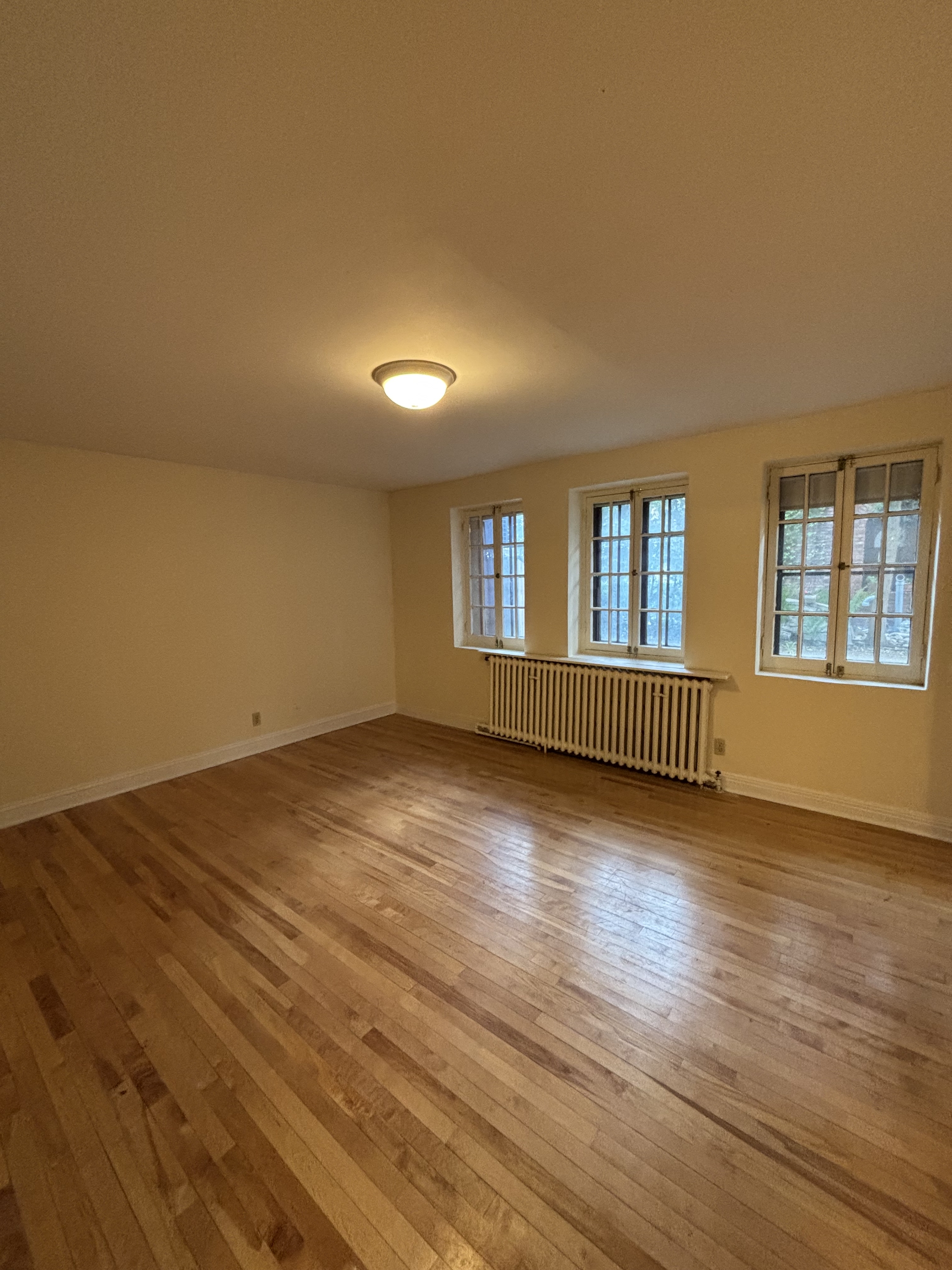 6 Range Rd., 5